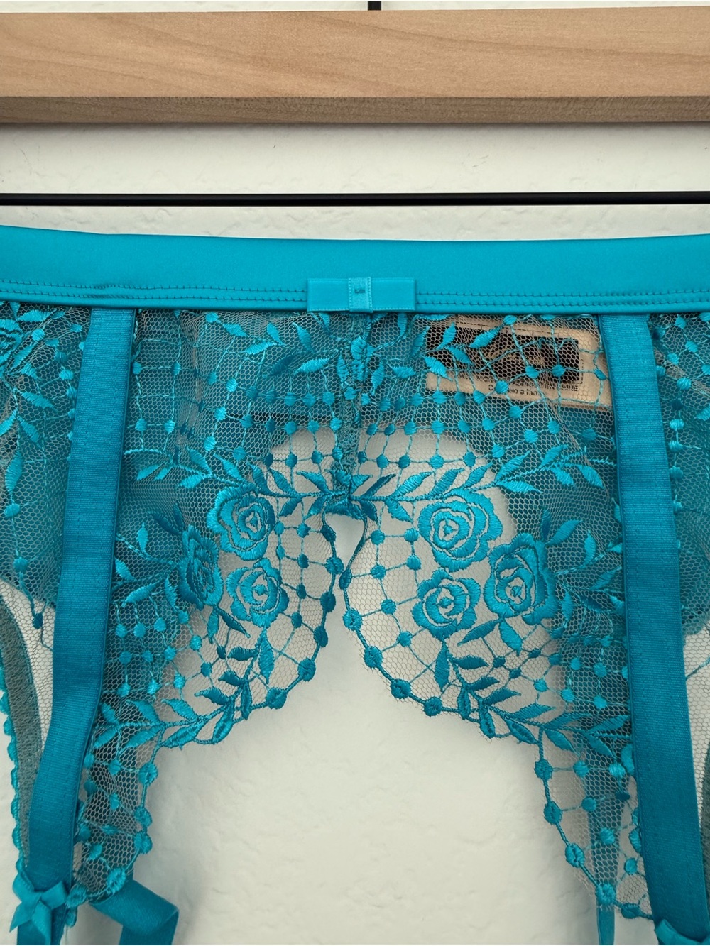 Dita Von Teese garter belt - Picture 3 of 6
